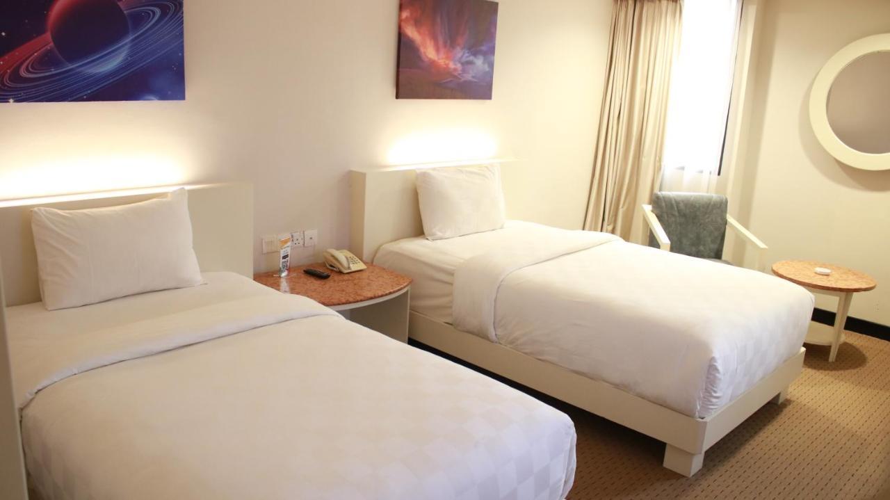 Beverly Hotel Batam Nagoya Dış mekan fotoğraf