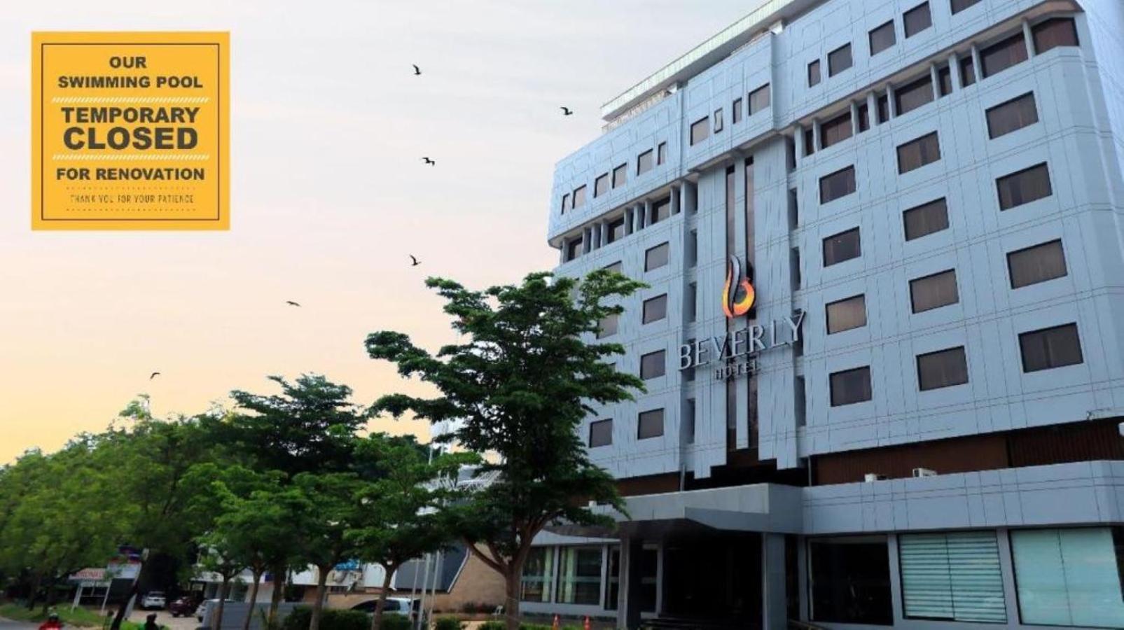Beverly Hotel Batam Nagoya Dış mekan fotoğraf