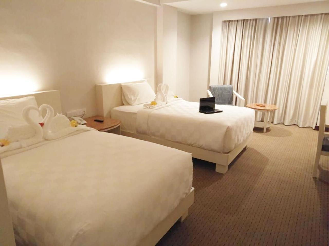 Beverly Hotel Batam Nagoya Dış mekan fotoğraf