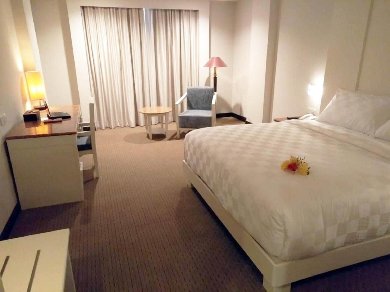 Beverly Hotel Batam Nagoya Dış mekan fotoğraf