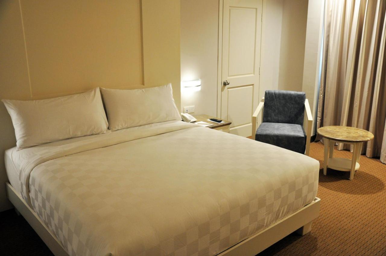 Beverly Hotel Batam Nagoya Dış mekan fotoğraf