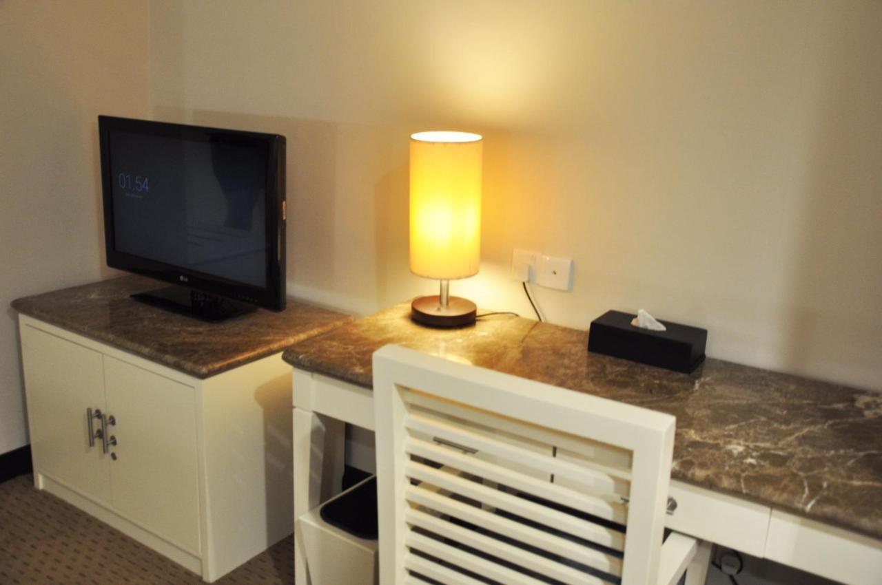 Beverly Hotel Batam Nagoya Dış mekan fotoğraf