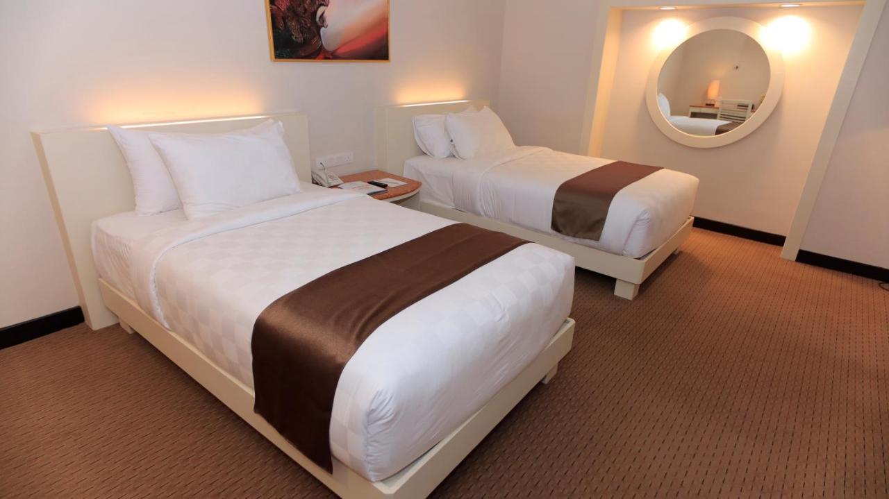 Beverly Hotel Batam Nagoya Dış mekan fotoğraf